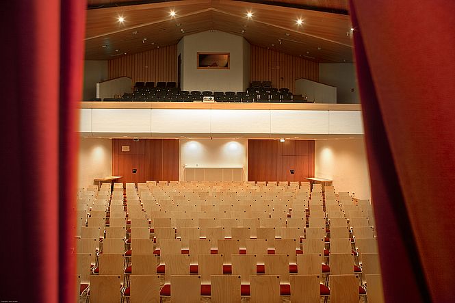 Grosser Saal mit Blick auf Empore