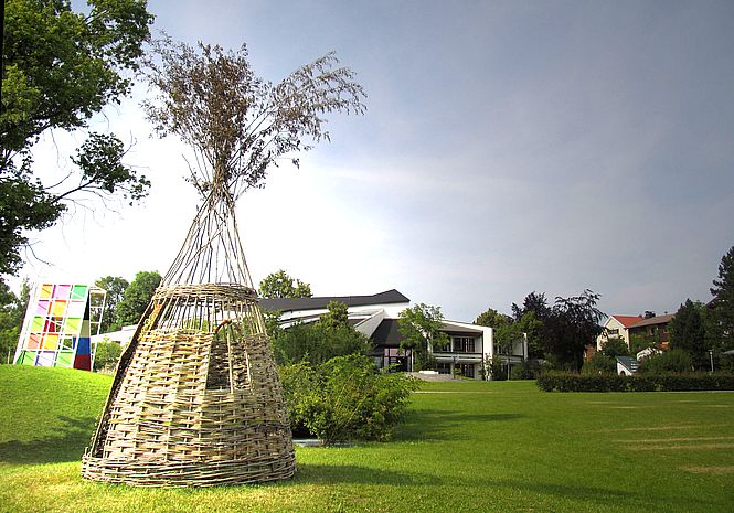 Kulturpark mit Weidenjurte celum